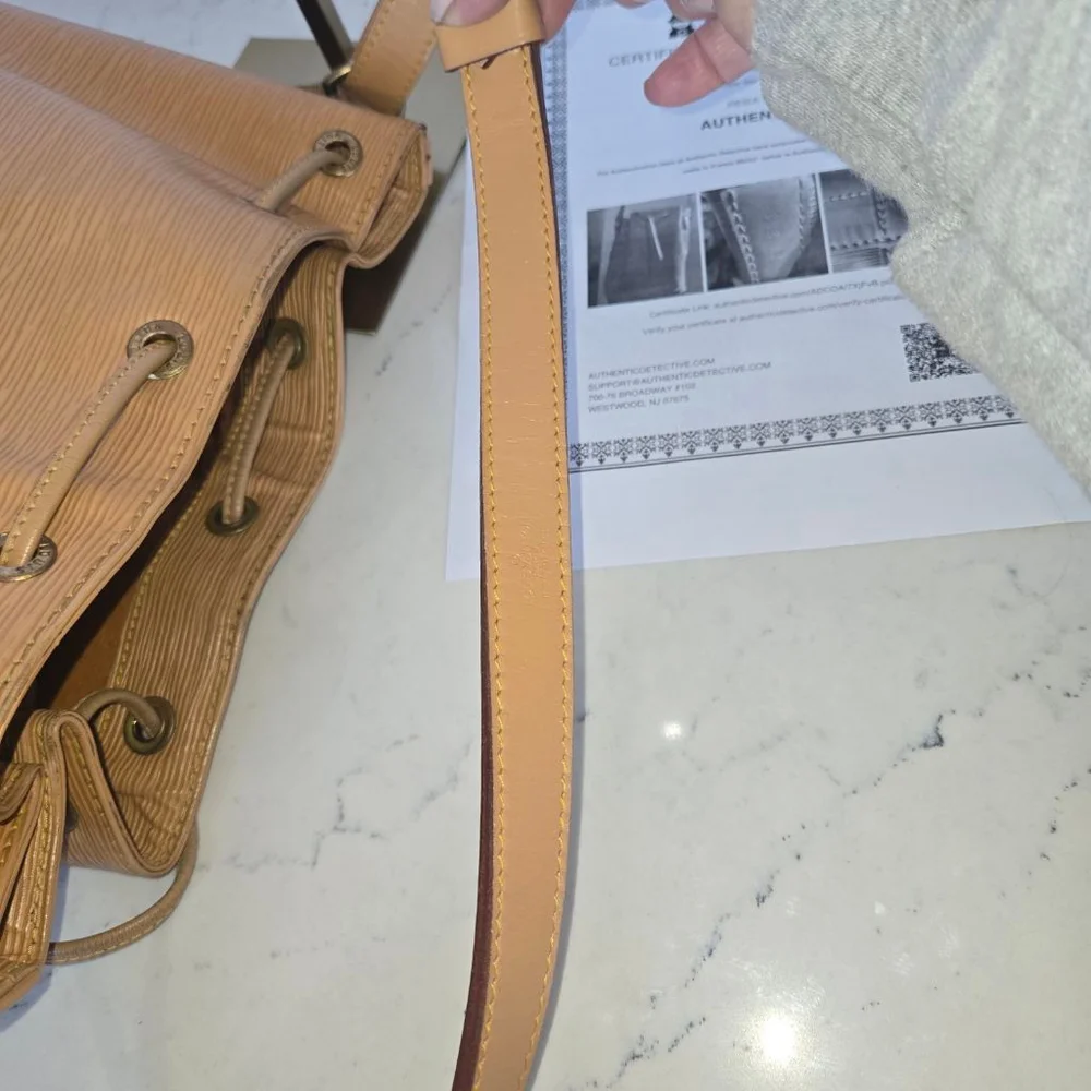 Women's Louis Vuitton Sable Tan Epi Leather Noe Shoulder Bag w/ COA & Dustbag